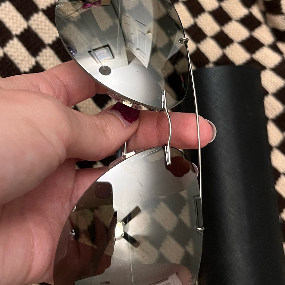 Prada sunglasses - Picture 3 of 3